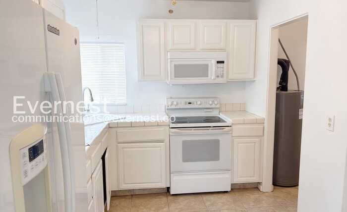 61 N Hobson - Photo 5 of 18