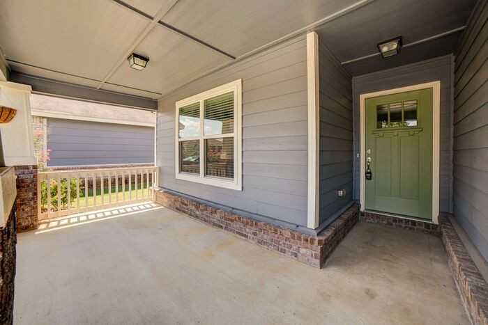 1144 N Main St - Photo 7 of 48