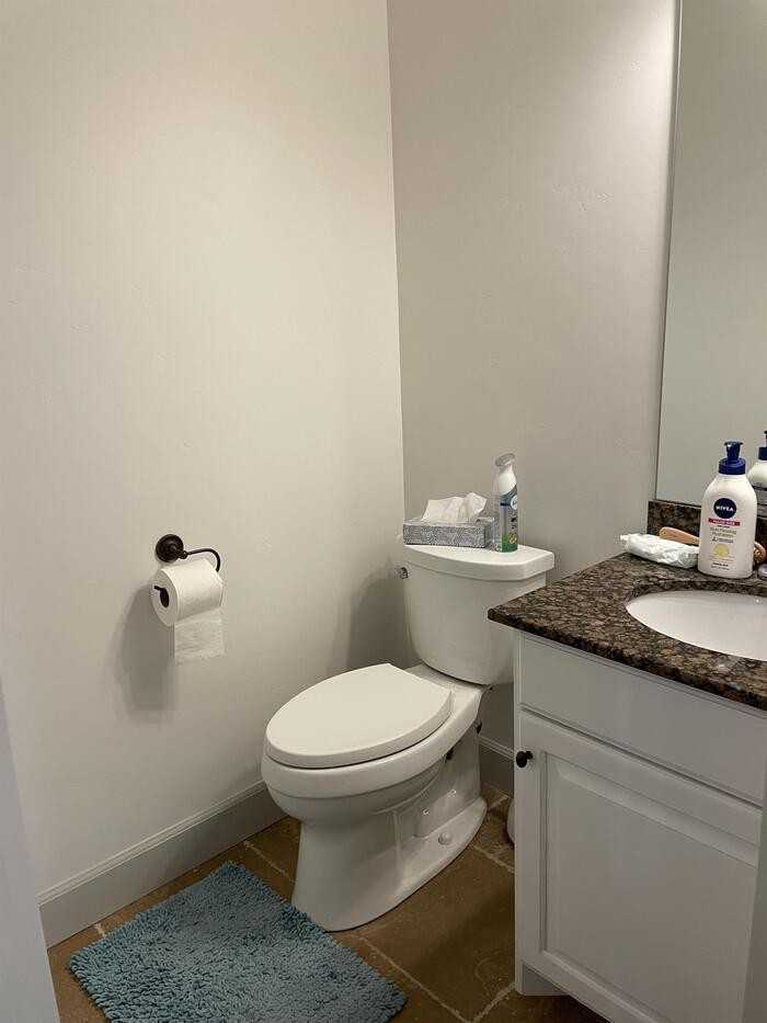 1227 N Silvercrest Dr - Photo 3 of 50