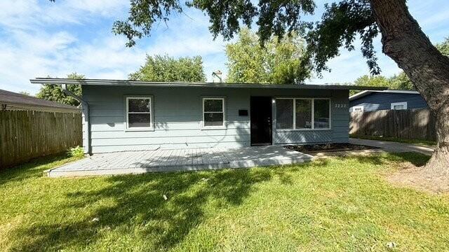 3232 Normandy Rd - Photo 2 of 12