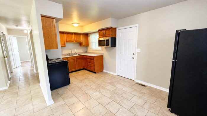 3232 Normandy Rd - Photo 6 of 12