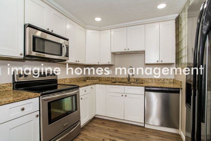 11927 Algiers Dr - Photo 7 of 18