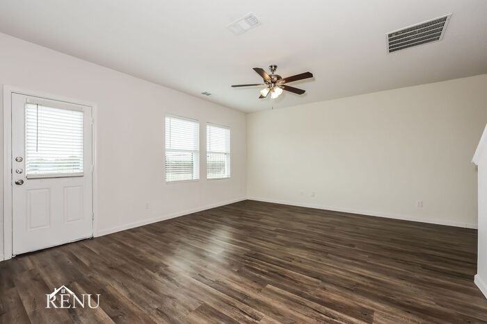 6115 Harrah Ln - Photo 5 of 17