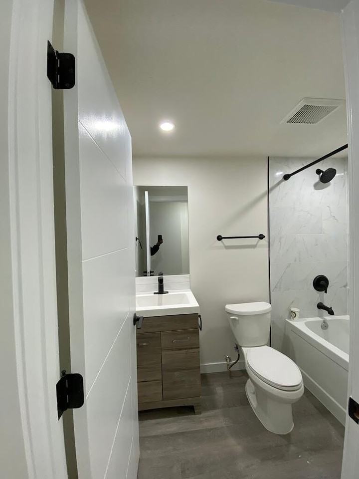 1332 157 St Sw - Photo 3 of 29