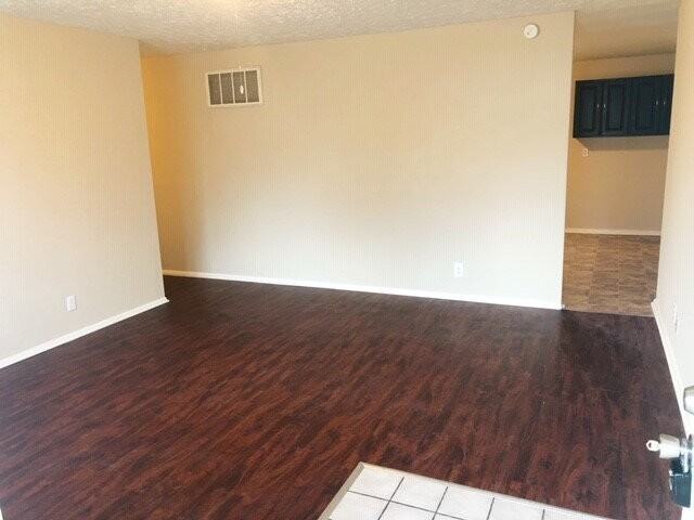 3702 N Mitchner Ave - Photo 4 of 11