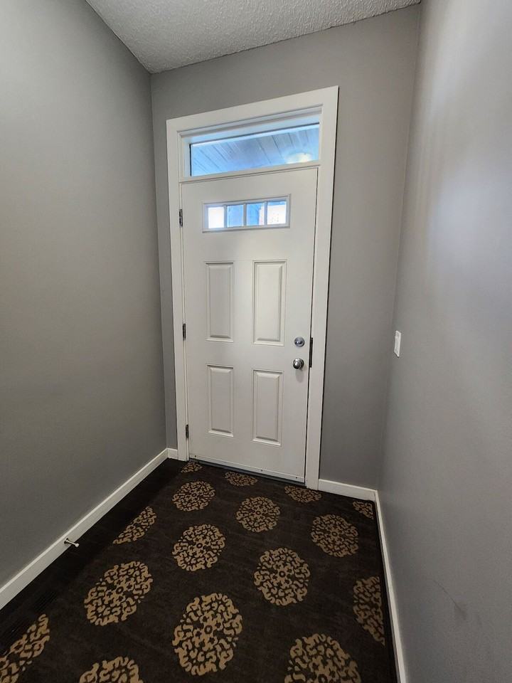 95 Legacy Close Southeast - Photo 2 of 31