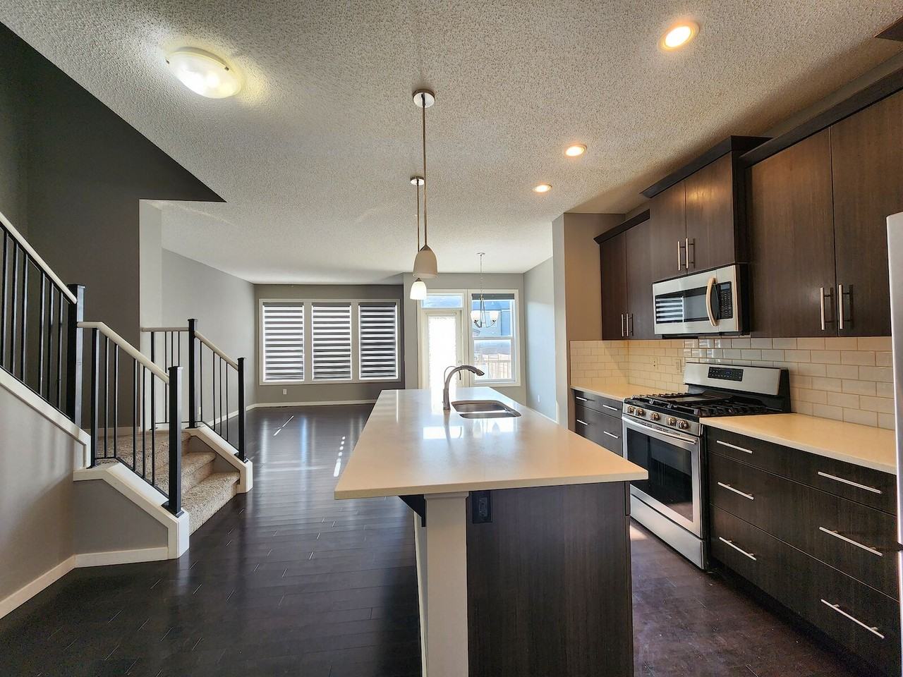 95 Legacy Close Southeast - Photo 3 of 31