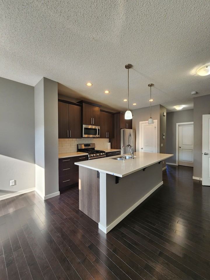 95 Legacy Close Southeast - Photo 4 of 31