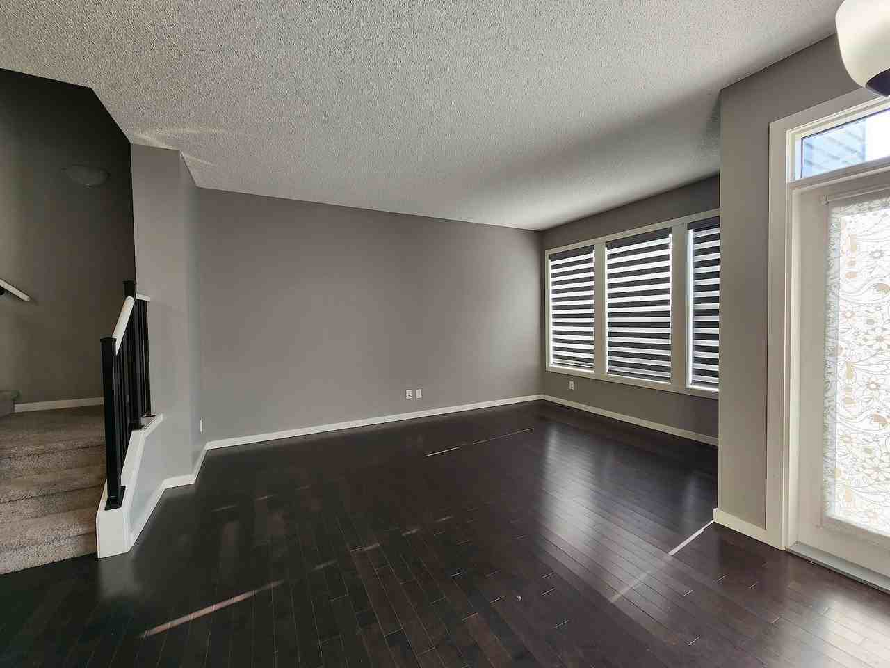 95 Legacy Close Southeast - Photo 7 of 31
