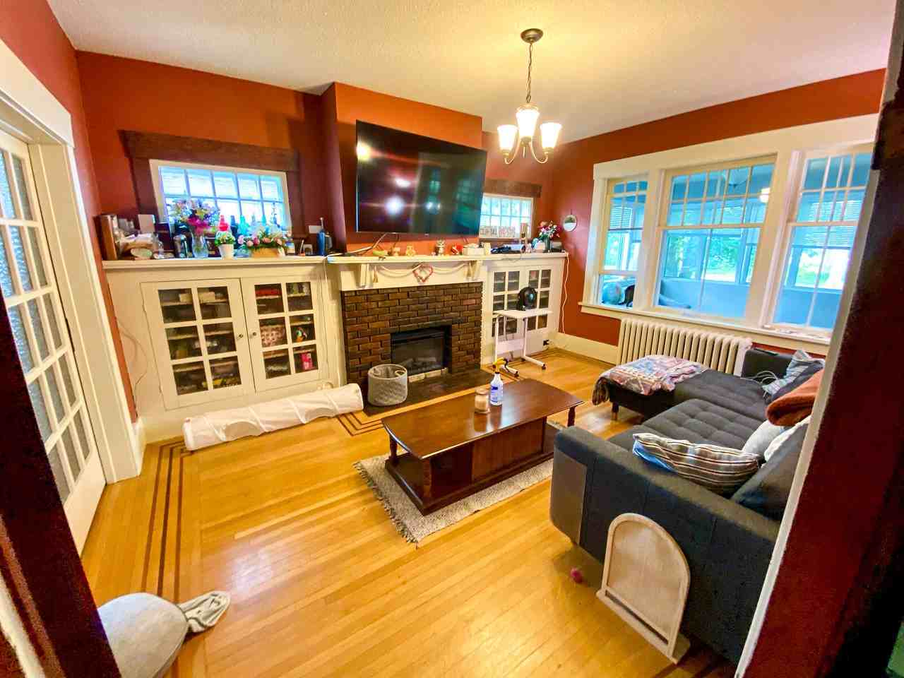 332 22nd St - Photo 3 of 16