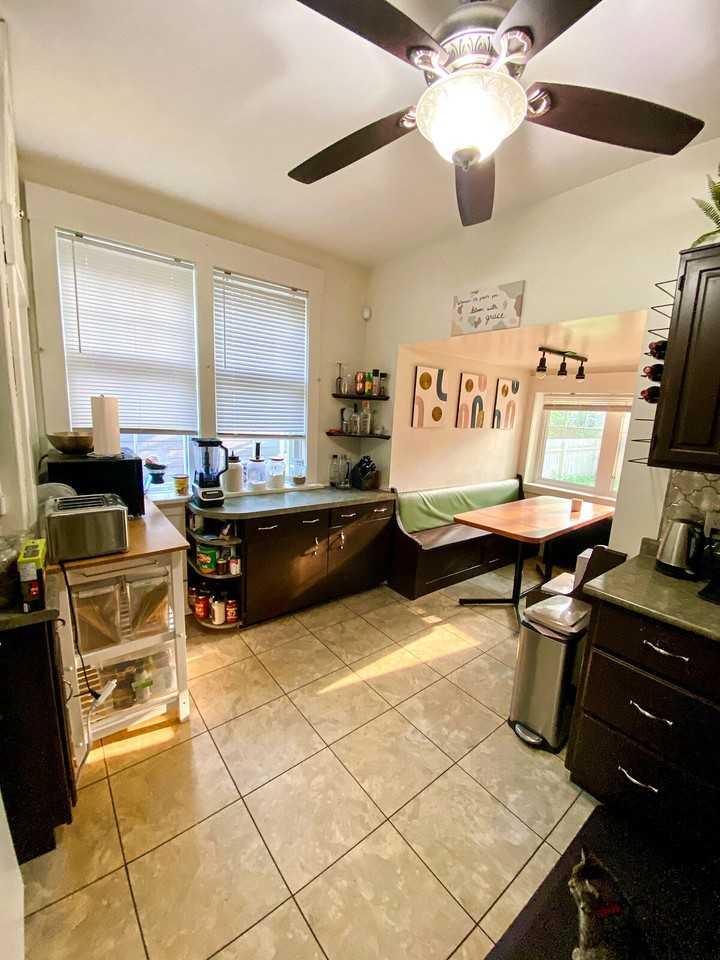 332 22nd St - Photo 6 of 16