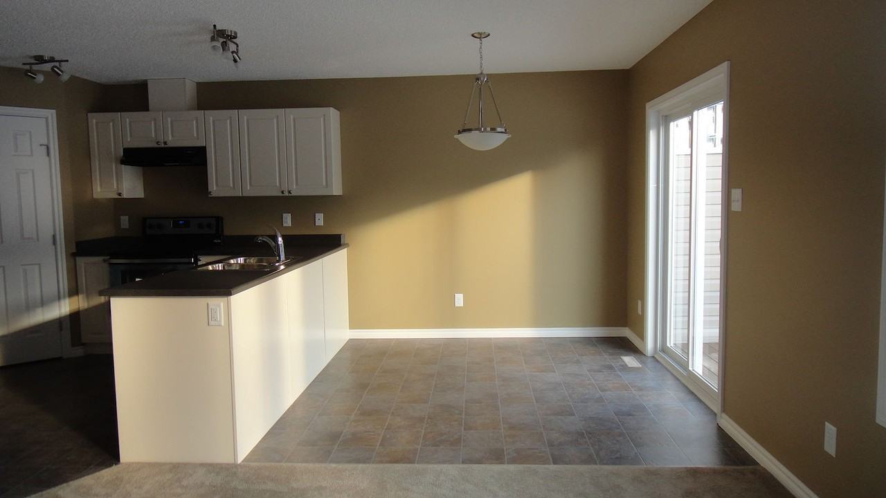 9350 211 St Nw - Photo 4 of 25