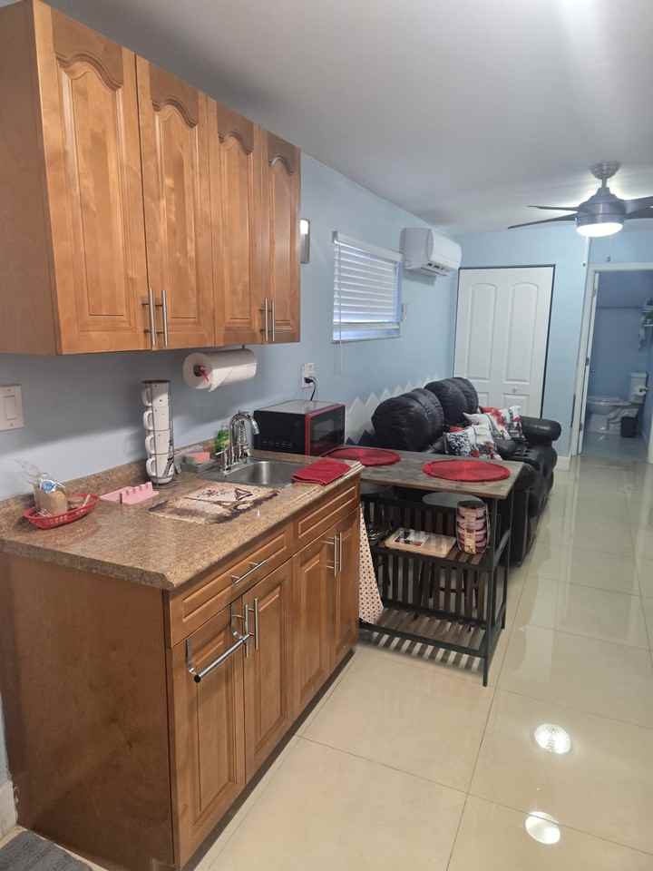 417 Se 3rd St - Photo 3 of 20