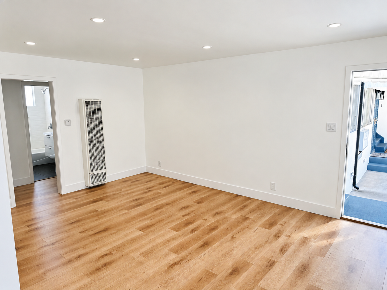 1514 S Cochran Ave #3 - Photo 2 of 11