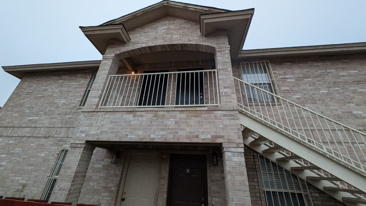 1708 Chacon St #103 - Photo 2 of 17