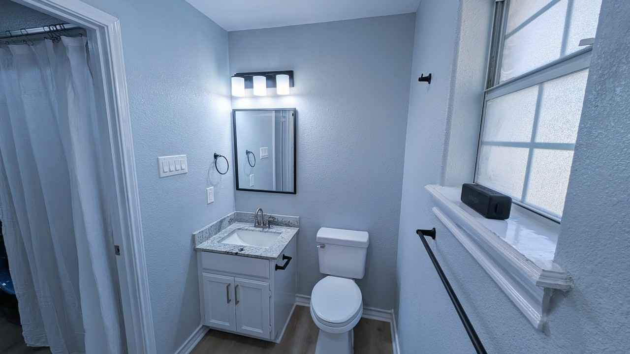 1708 Chacon St #103 - Photo 7 of 17