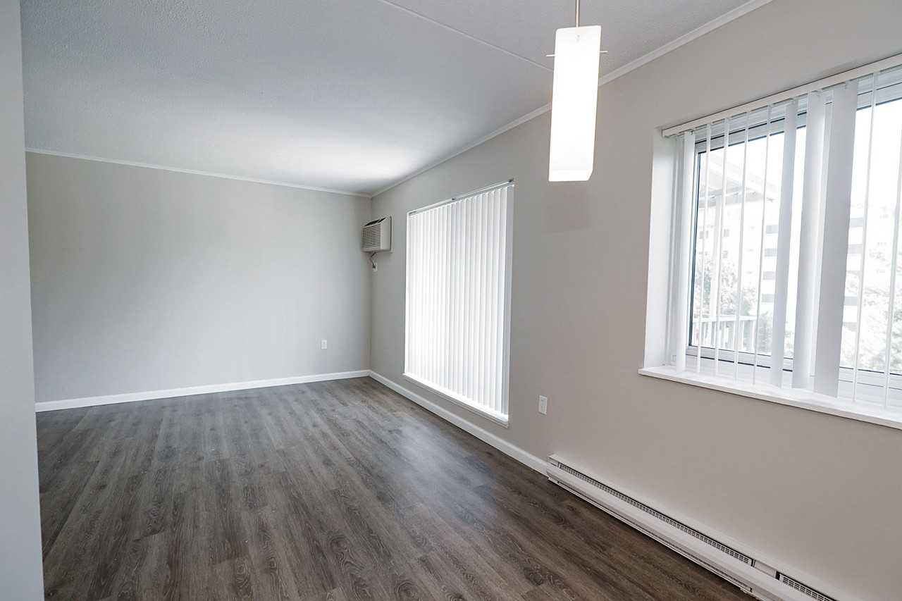 5 Dorchester Dr #PH4 - Photo 5 of 11
