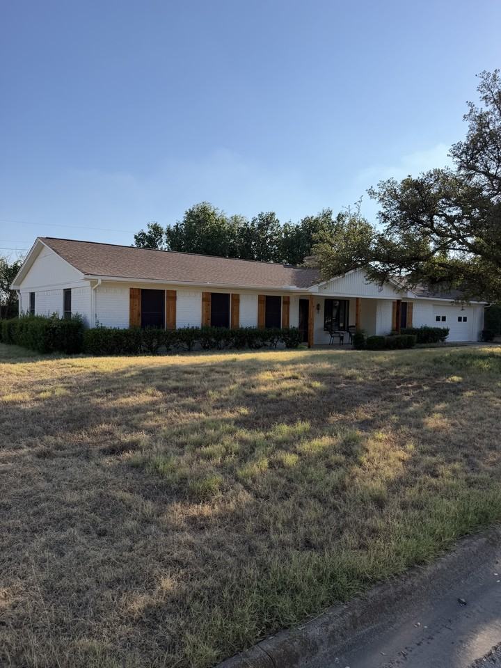 319 Allen Dr #NA - Photo 2 of 15