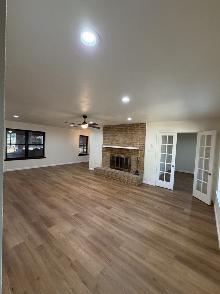 319 Allen Dr #NA - Photo 4 of 15
