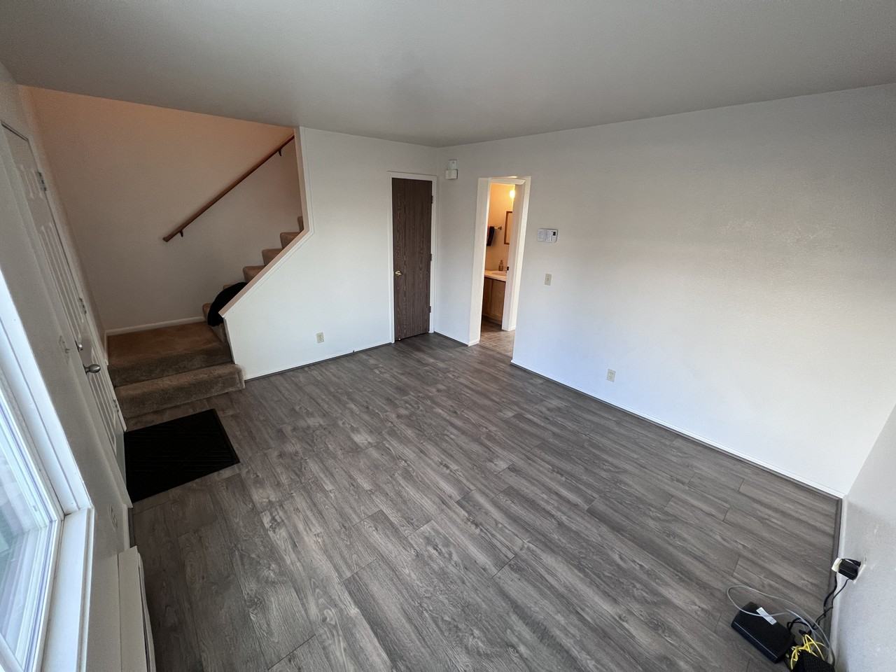 1283 Redwood Cir #5 - Photo 4 of 14