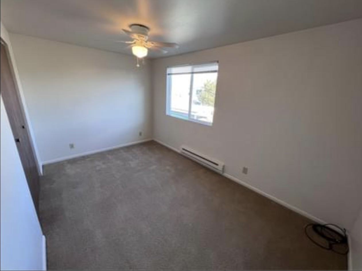 1283 Redwood Cir #5 - Photo 7 of 14