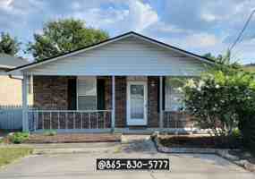 featured image of 814 Valerie Ln #NA