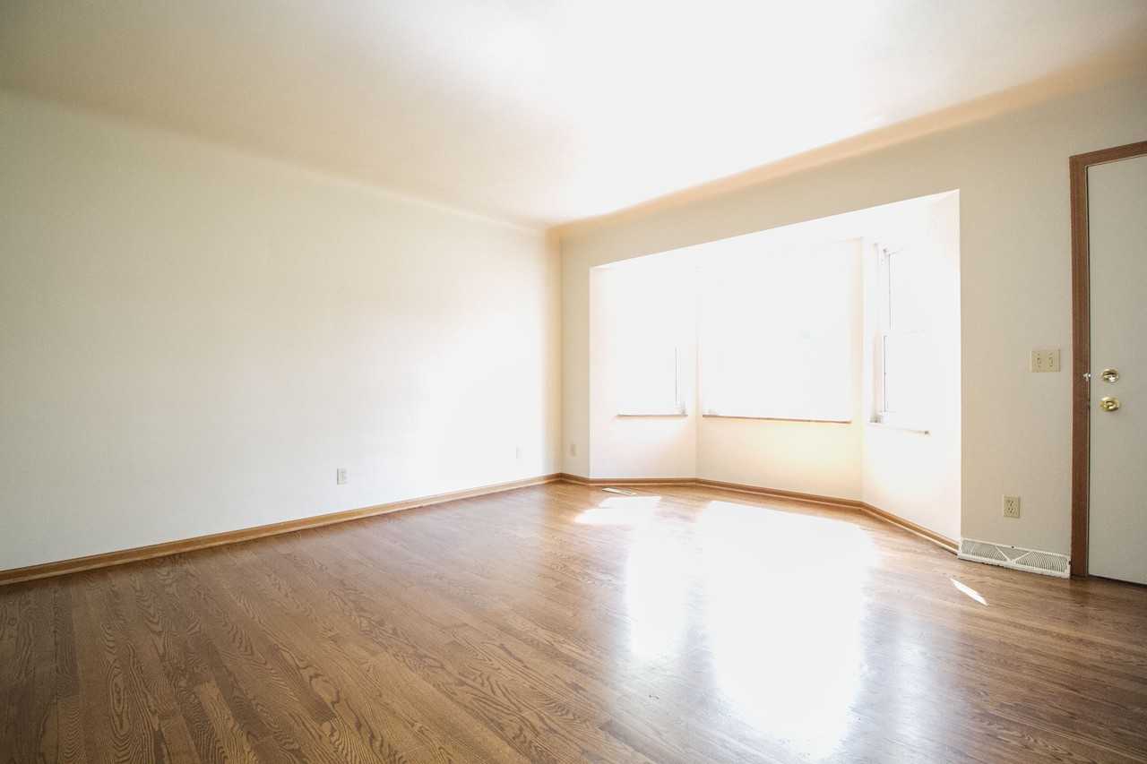 2731 Glendale Ave #F - Photo 3 of 24