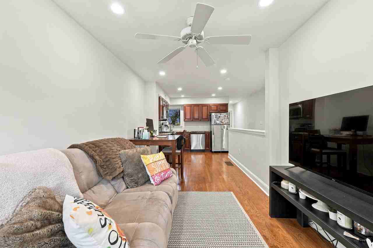 2612 Ellsworth St #A - Photo 4 of 28