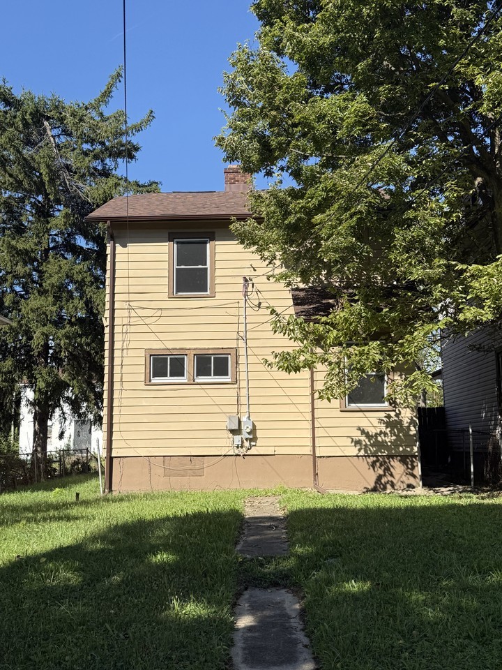 920 Kumler Ave #NA - Photo 2 of 17