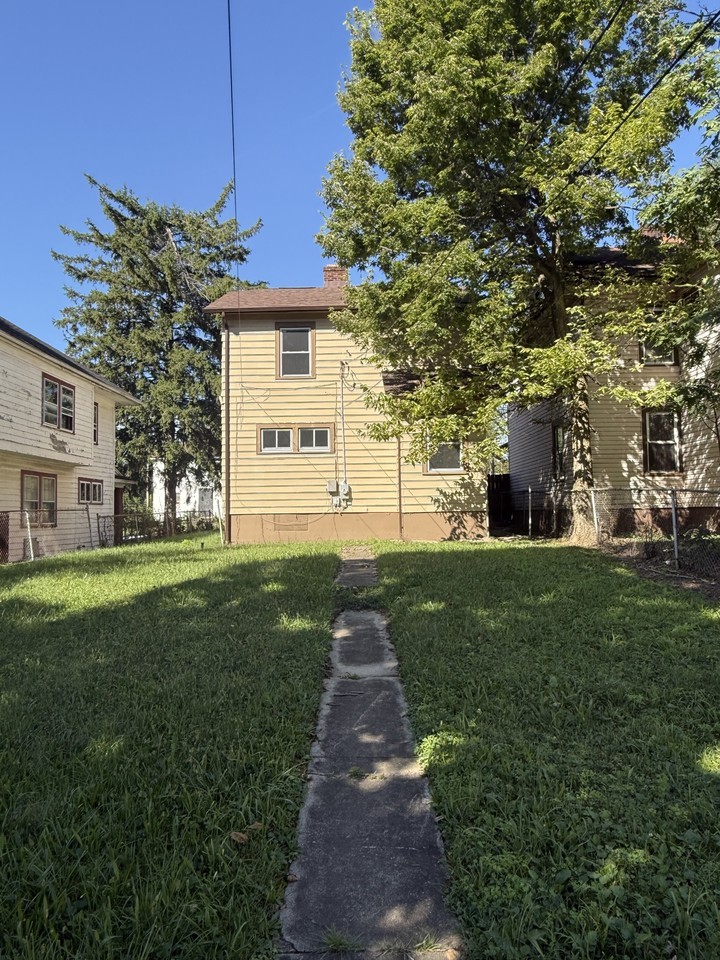 920 Kumler Ave #NA - Photo 3 of 17