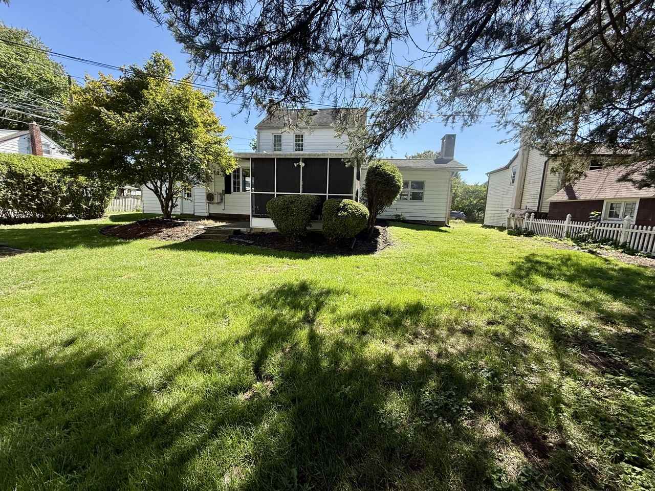 513 Weldon St #NA - Photo 2 of 9