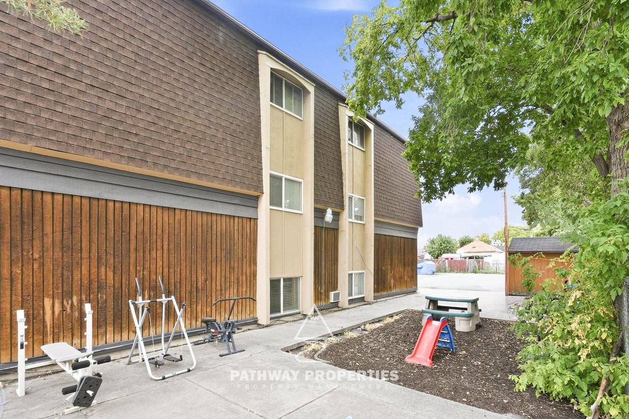 Riviera West Apartments - Photo 3 of 4