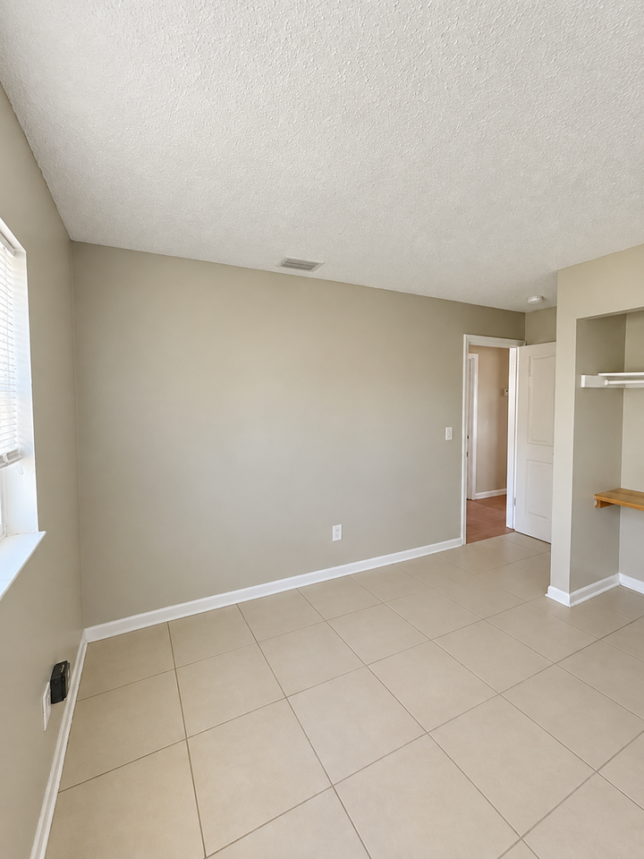 2319 Otis Ave - Photo 6 of 9