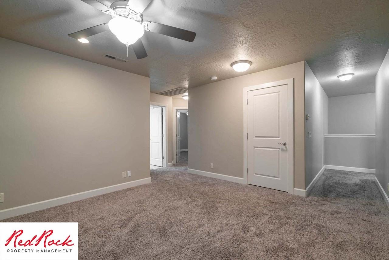 89 Clinton Cir - Photo 3 of 50