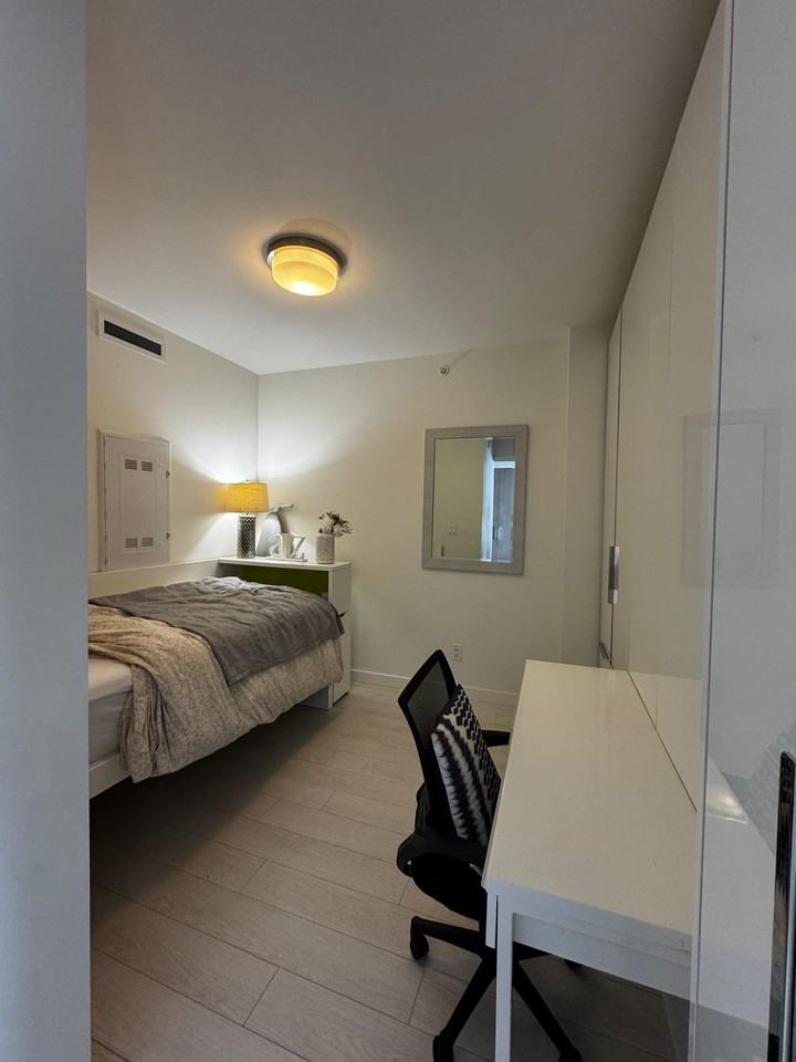 285 East 10th Avenue - Photo 3 of 14