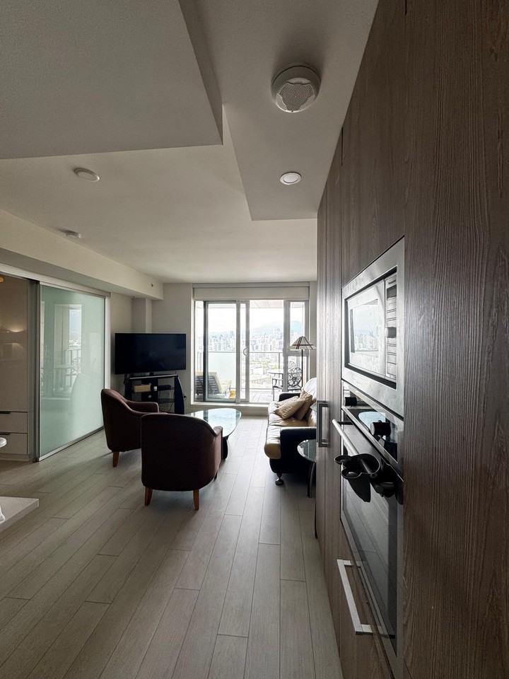 285 East 10th Avenue - Photo 6 of 14