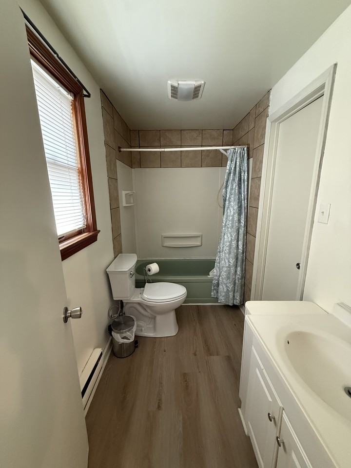 522 N Main St #B - Photo 6 of 15