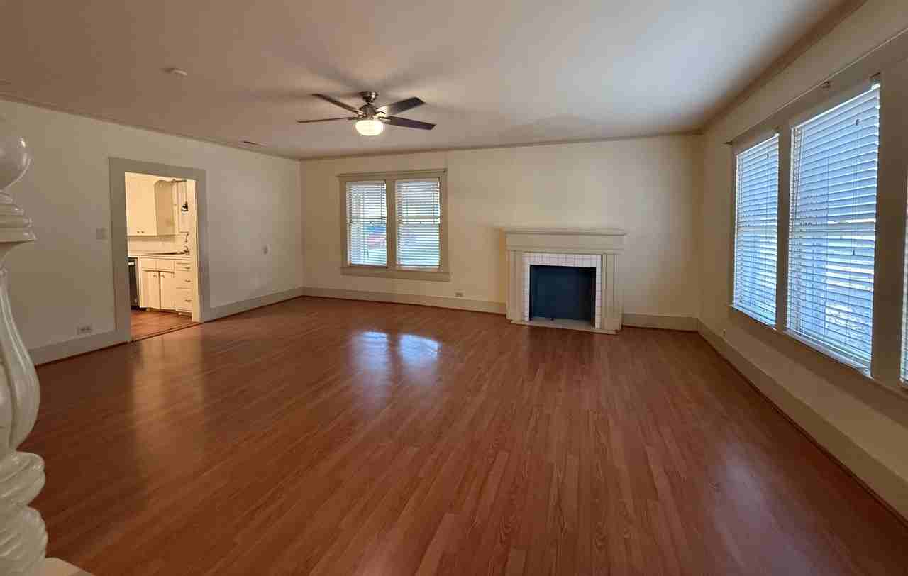 521 E Charnwood St #NA - Photo 7 of 32