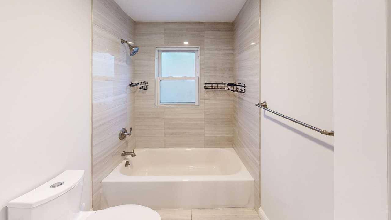 9 Hardwick Ter - Photo 3 of 10