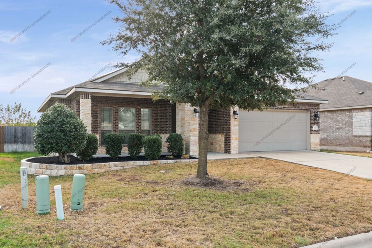 1011 Rhodactis Dr - Photo 2 of 26