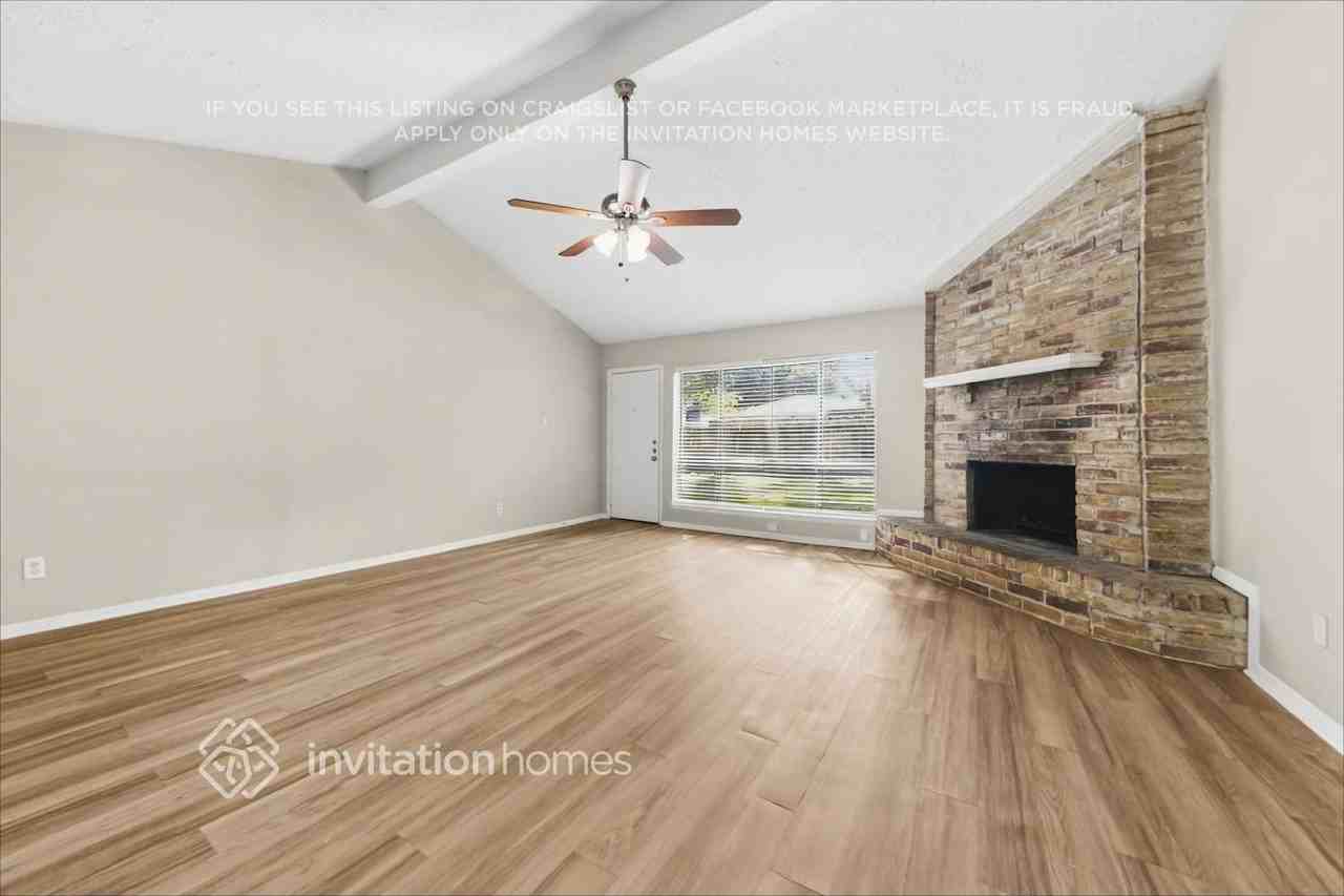 4226 Burkegate Dr - Photo 4 of 20