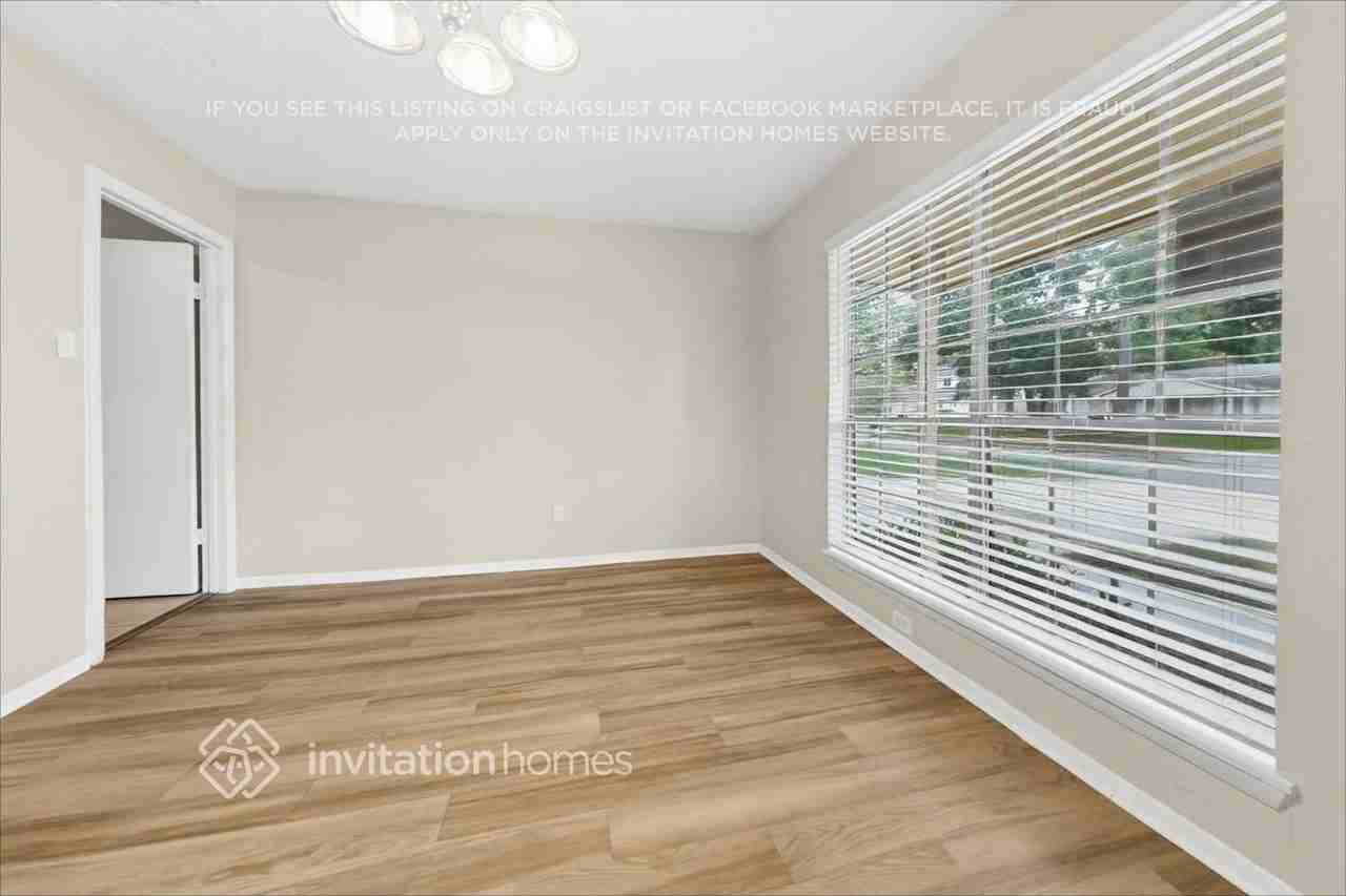 4226 Burkegate Dr - Photo 7 of 20