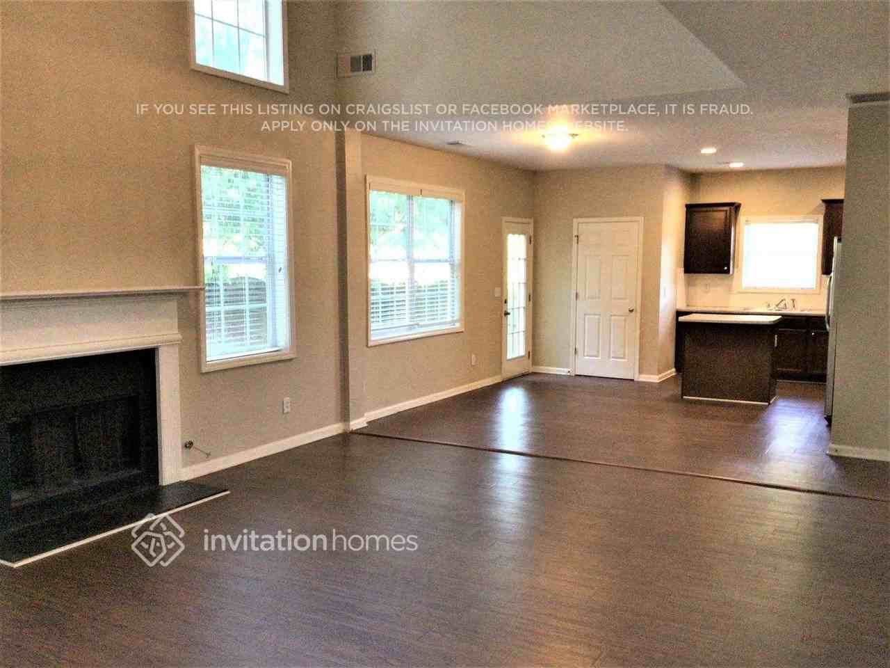 1879 Eveningside Way Nw - Photo 4 of 17