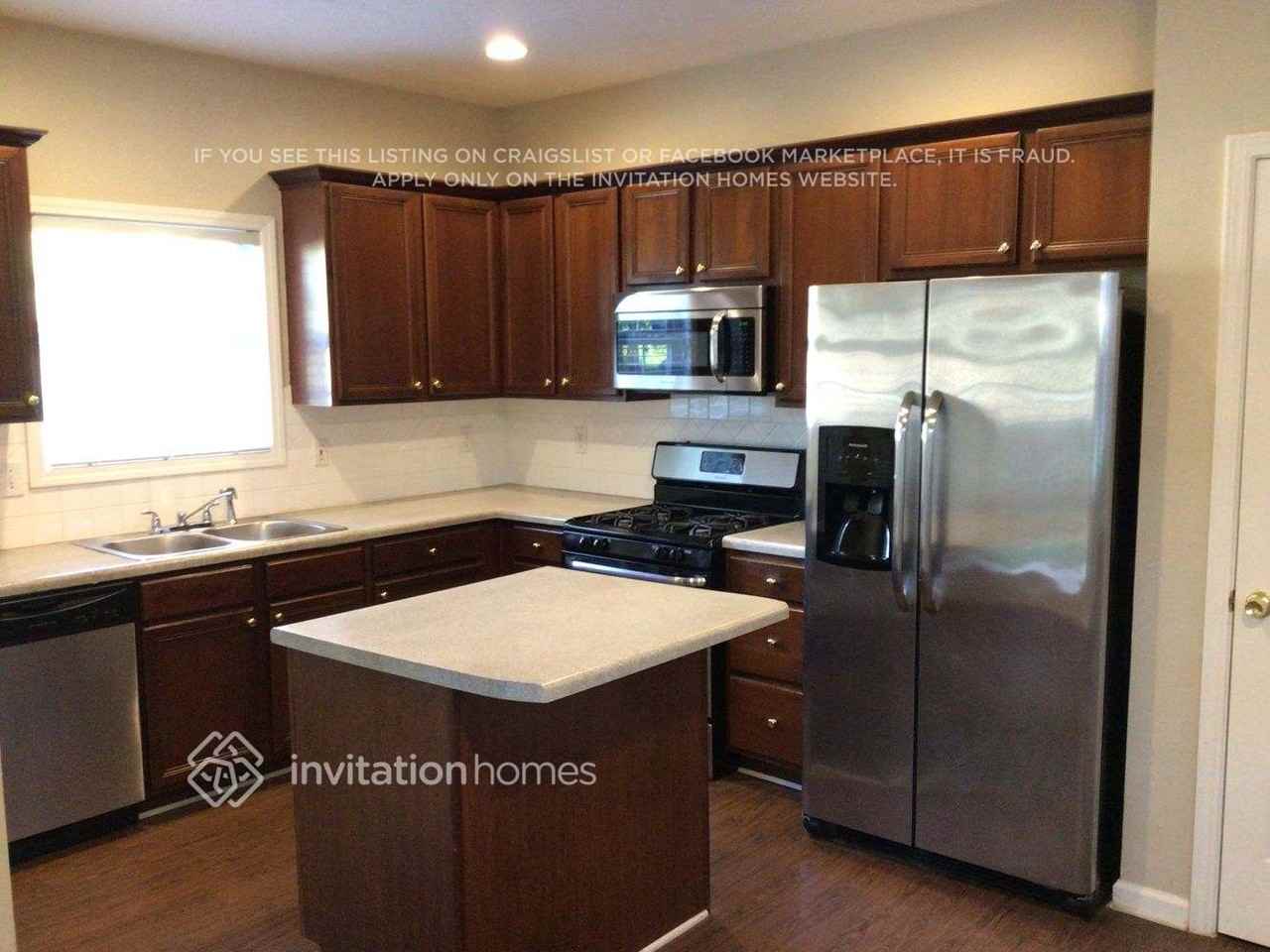 1879 Eveningside Way Nw - Photo 7 of 17