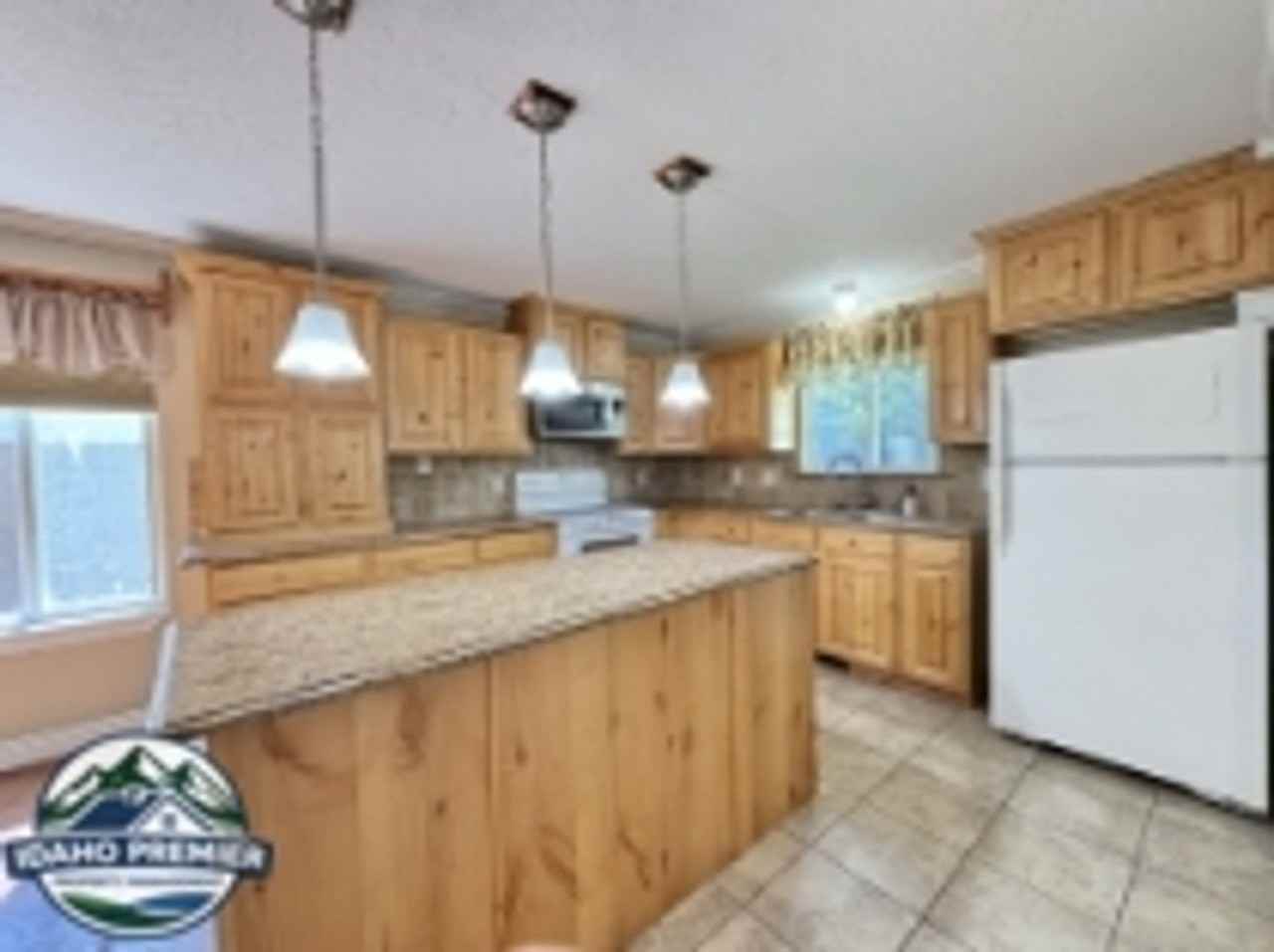 1472 W Storey St - Photo 3 of 12