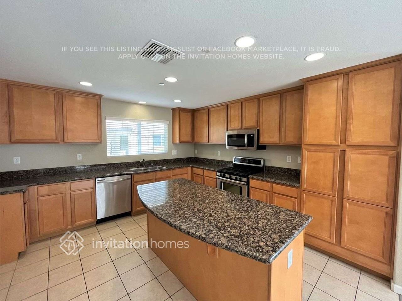 1971 Hawkins Ct - Photo 4 of 15