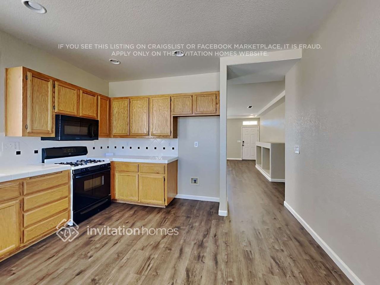 690 Rubier Way - Photo 7 of 19