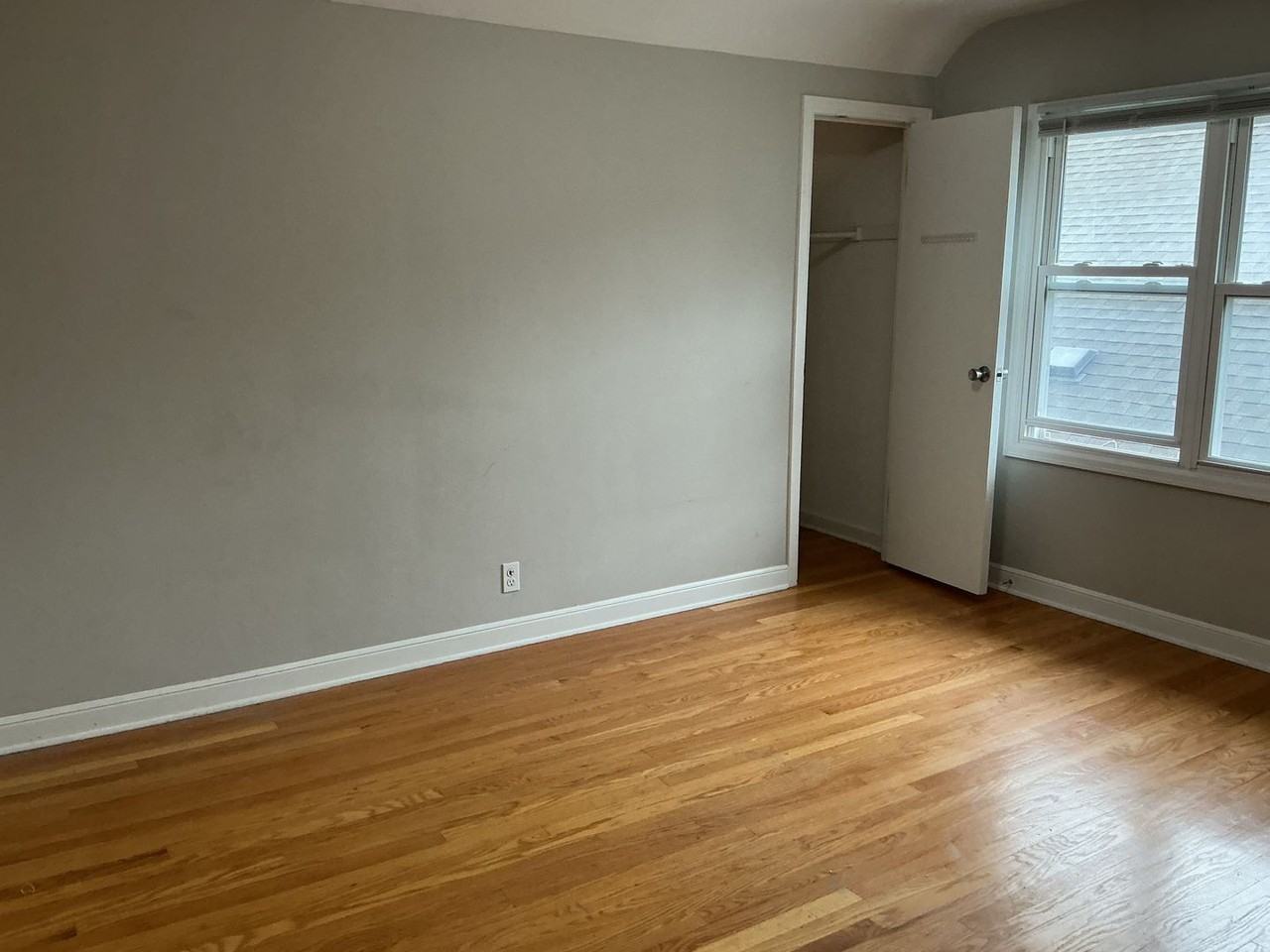5021 W Greenfield Ave - Photo 5 of 11