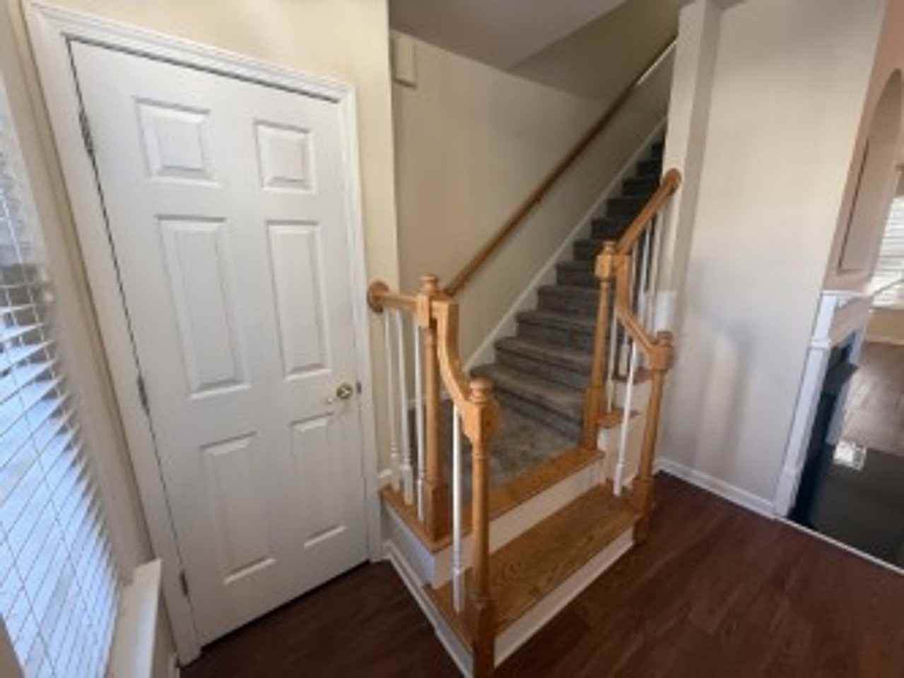 2413 Woodridge Dr - Photo 2 of 19