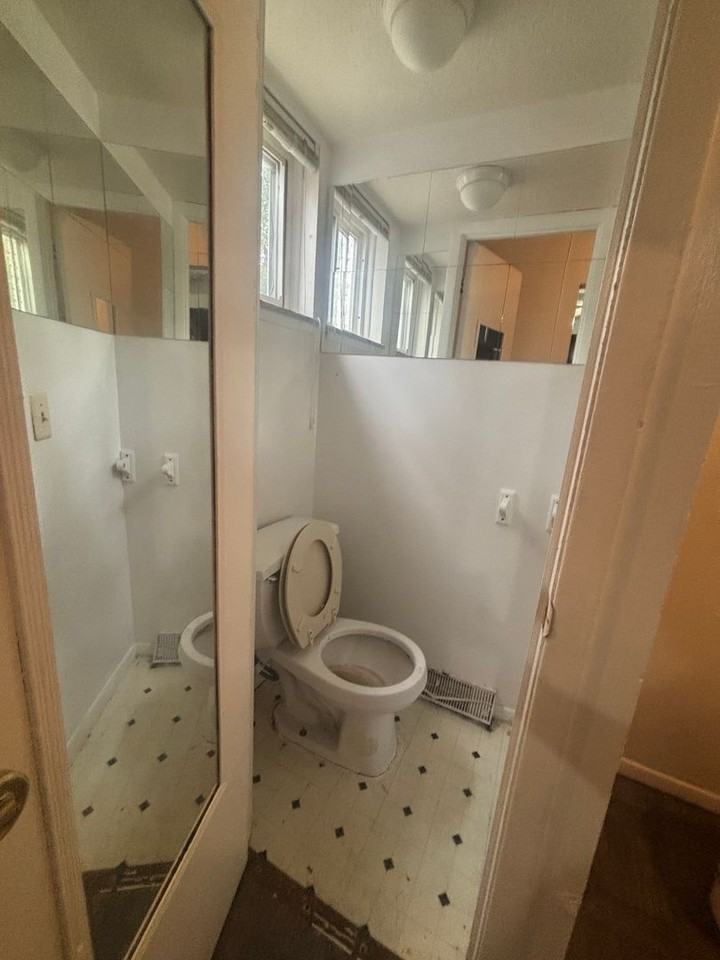 23673 Banbury Cir - Photo 5 of 7